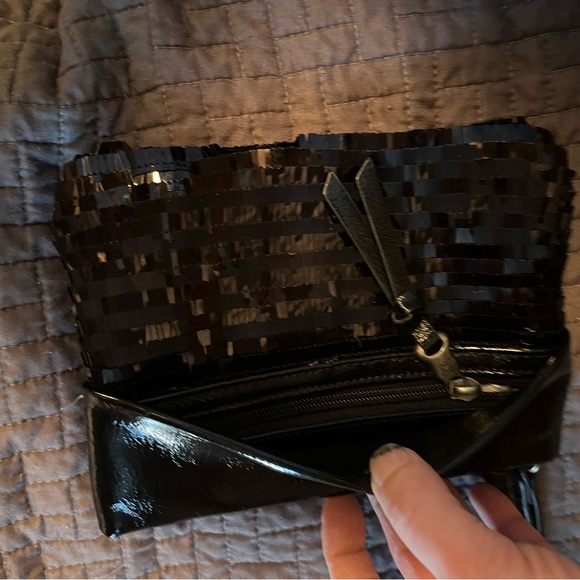 Vera wang black shimmering clutch - Picture 2 of 5